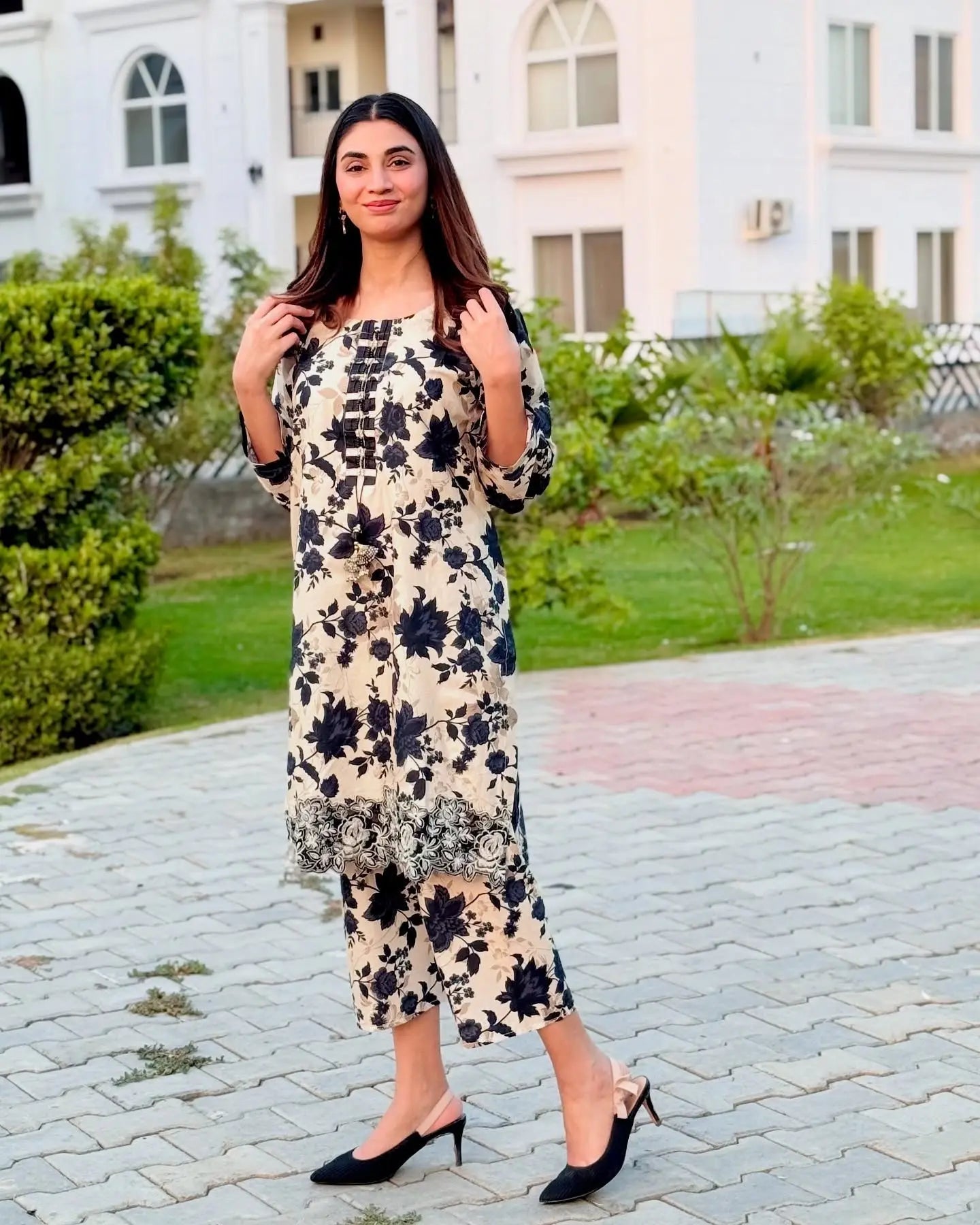 Floral Garden โ 2PC Stitched Printed Lawn Set