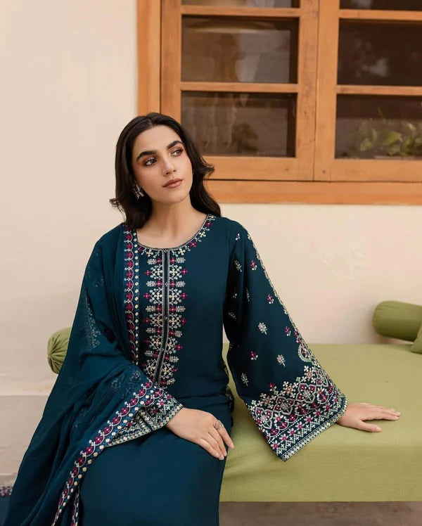 Adaab 3PC – Elegance in Every Thread