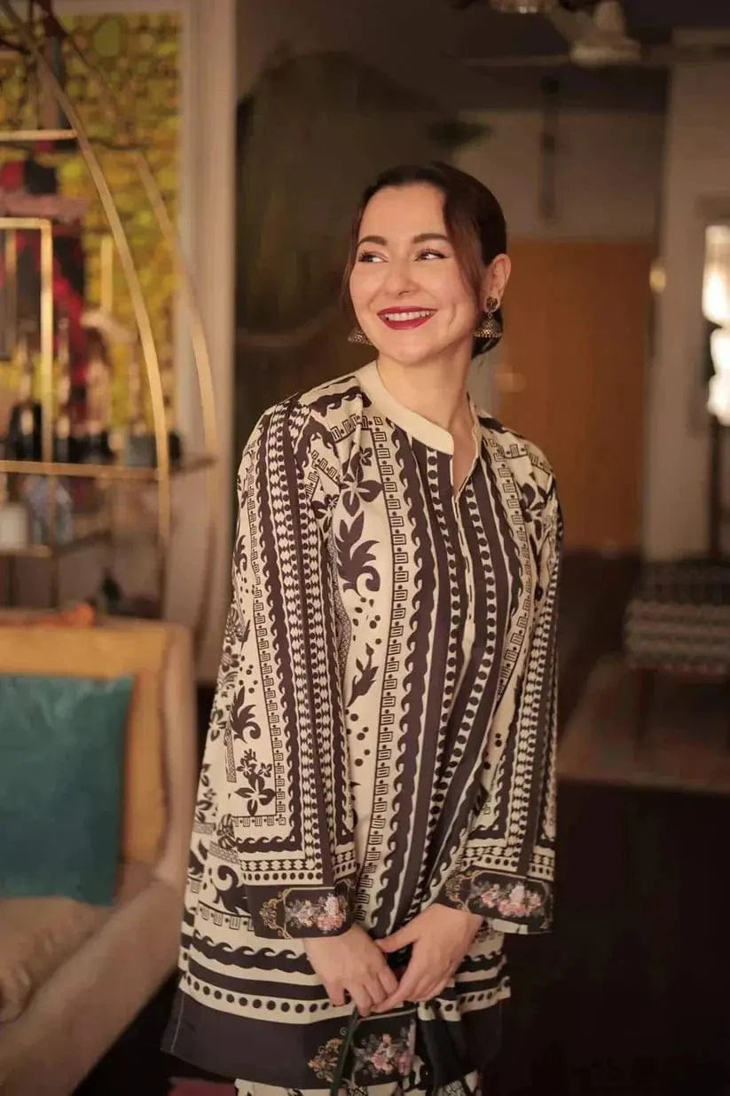 Hania Amir (Digital 2 Pcs)