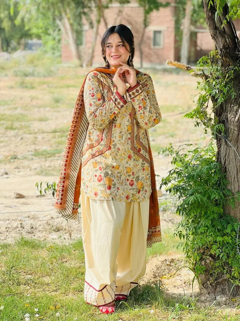 MEHAR LAWN 3PC ( FARSHI SHALWAR )