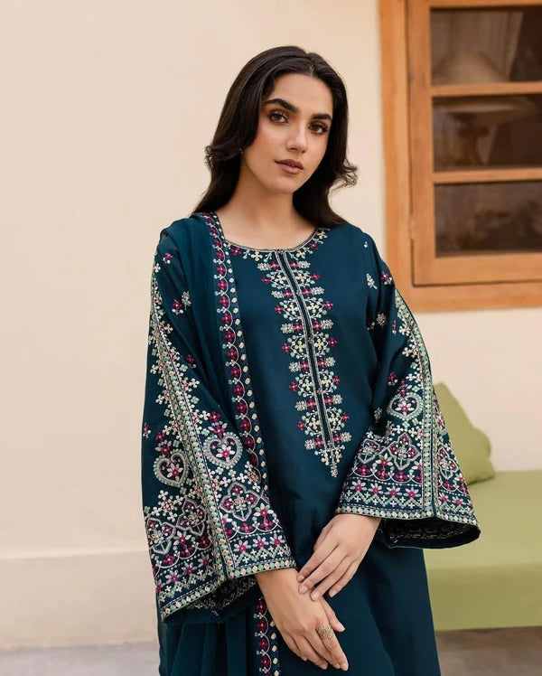 Adaab 3PC – Elegance in Every Thread