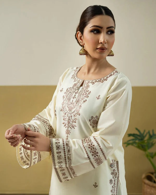 SAAZ LAWN SET ( FARSHI SHALWAR )