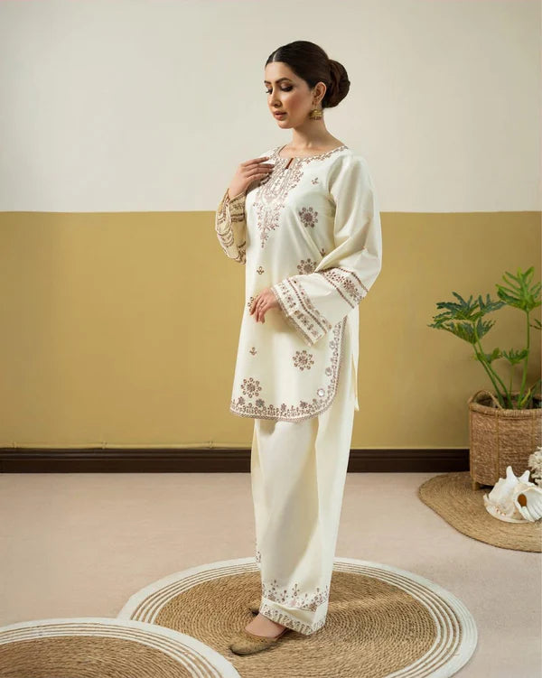 SAAZ LAWN SET ( FARSHI SHALWAR )
