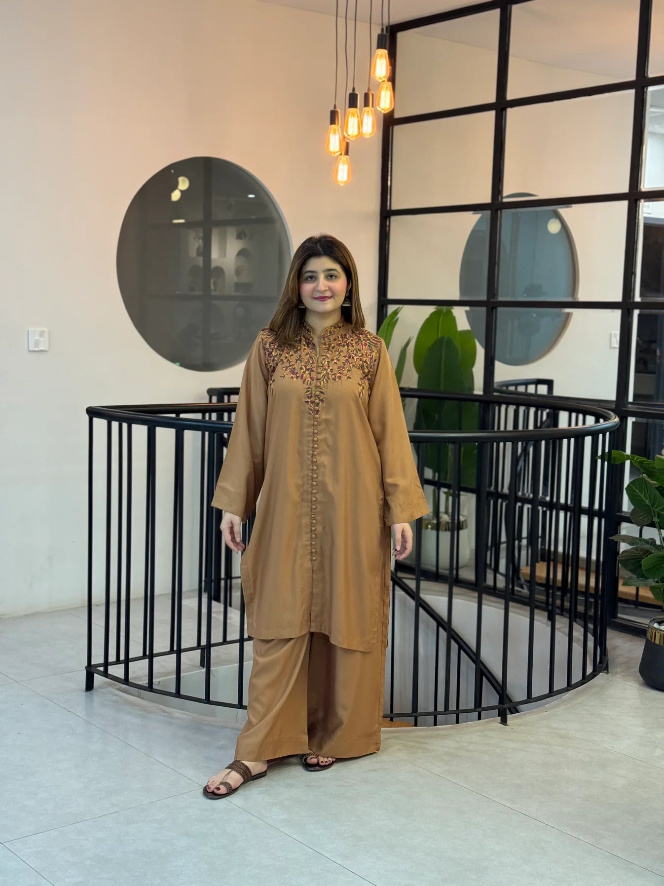 Umzay Special Brown EMB 2PC