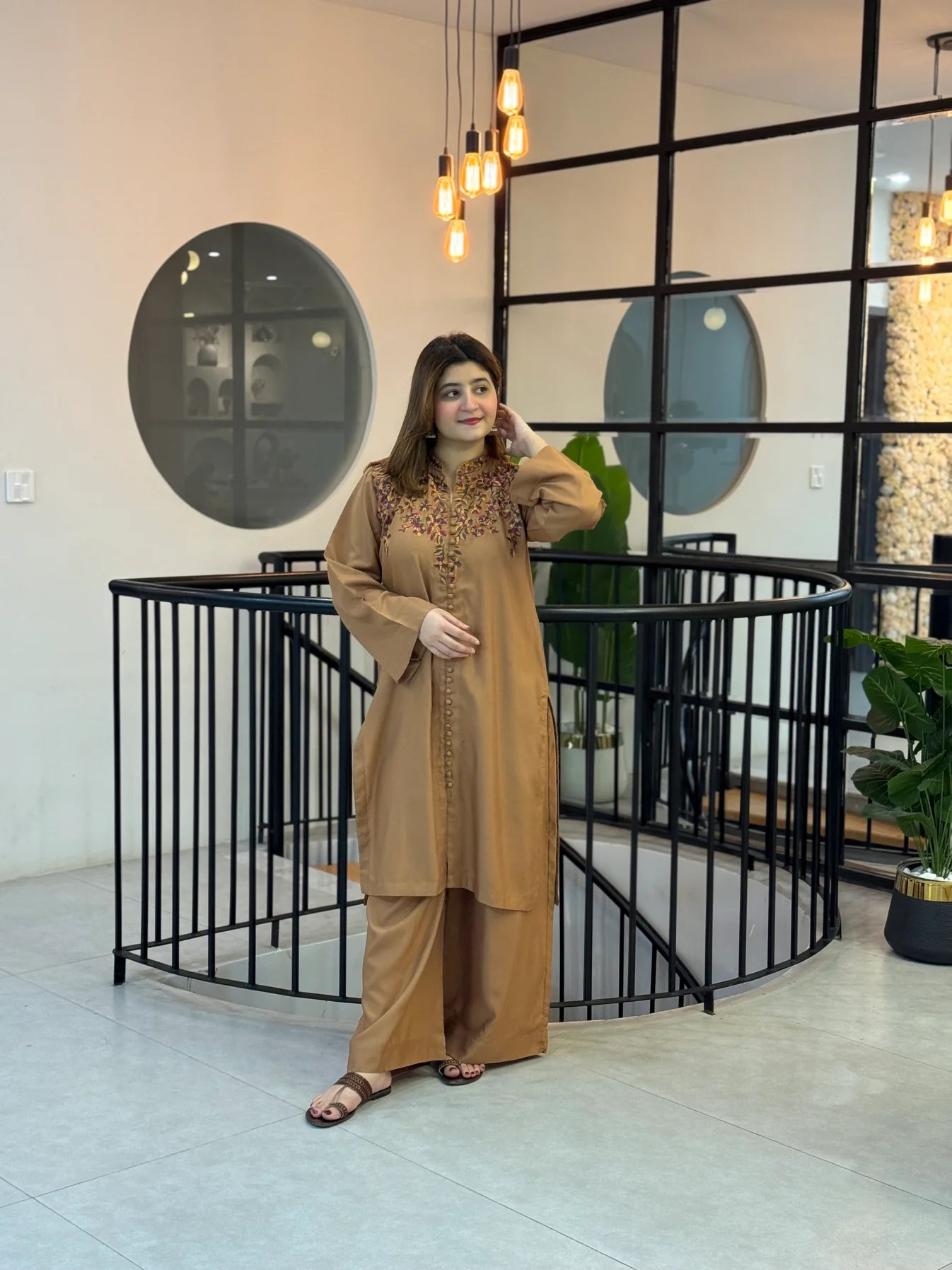 Umzay Special Brown EMB 2PC