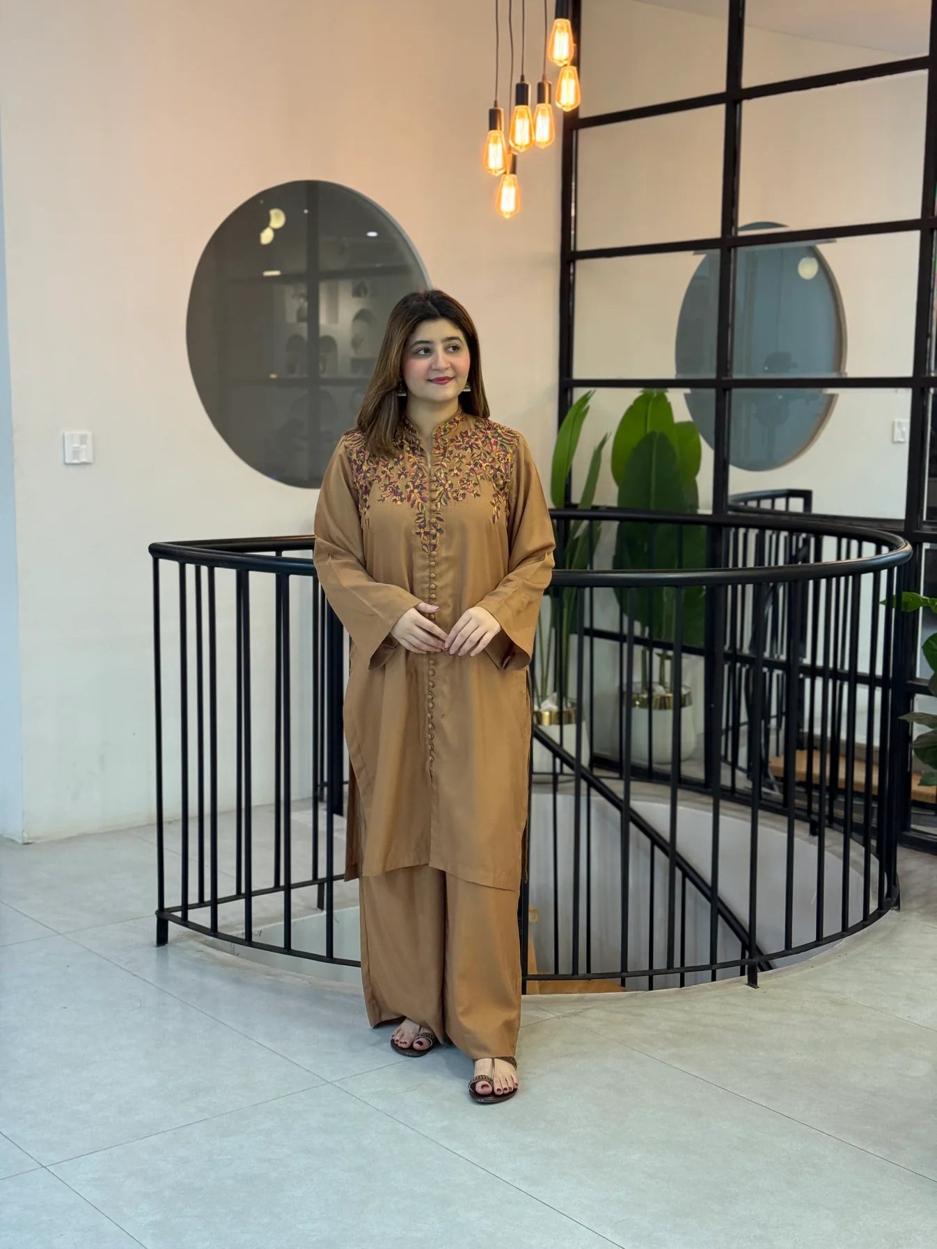 Umzay Special Brown EMB 2PC