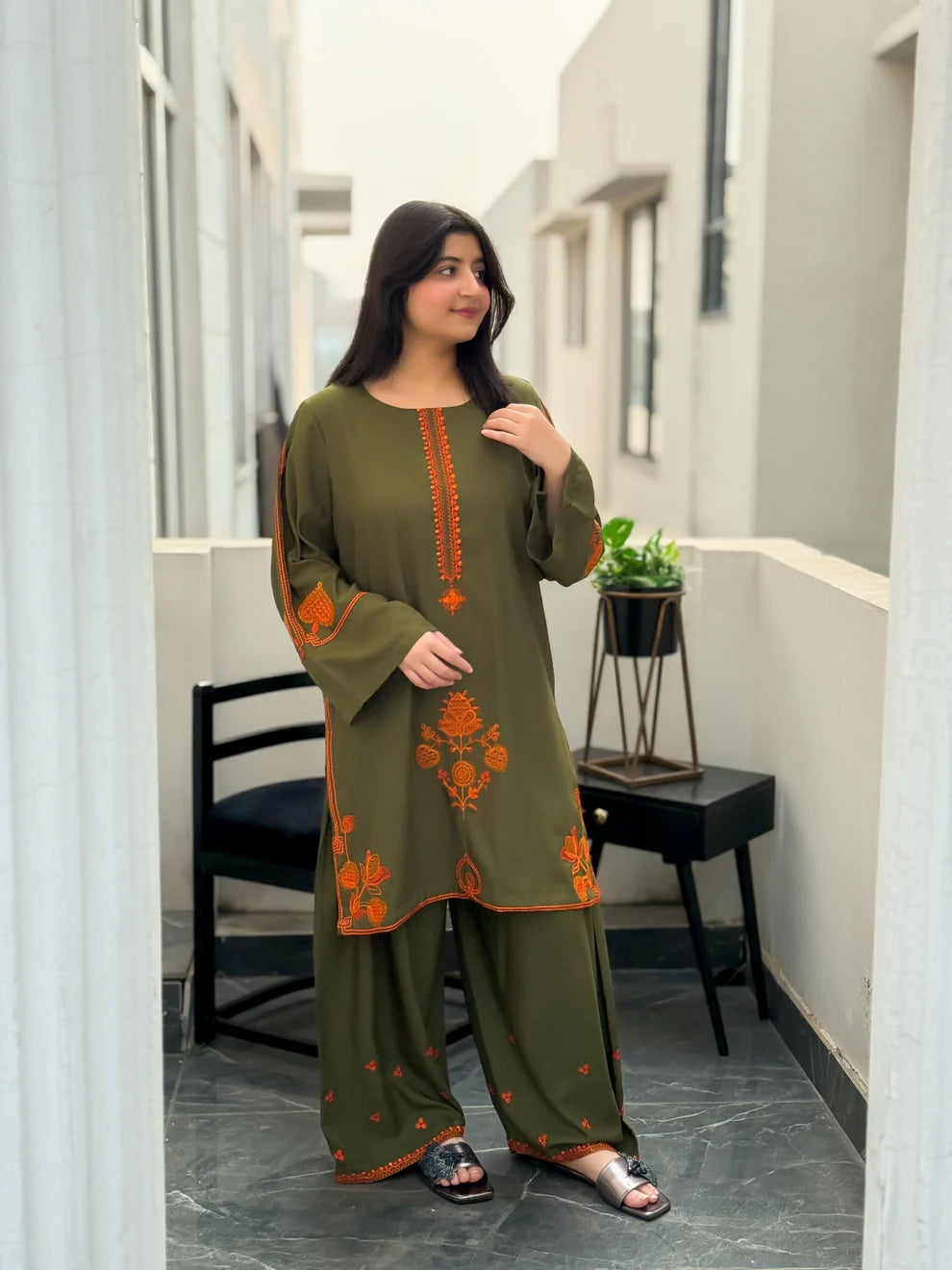 UMZAY LEAF GREEN EMB 2PC