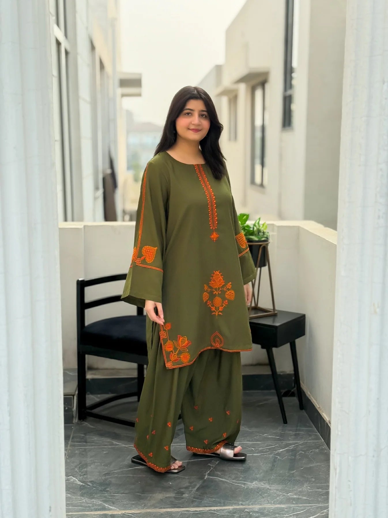 UMZAY LEAF GREEN EMB 2PC