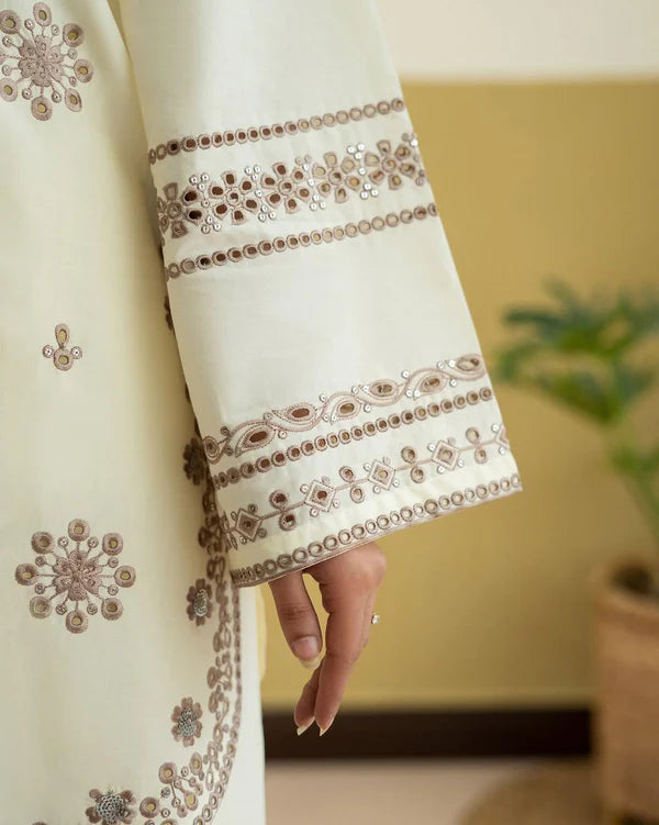 SAAZ LAWN SET ( FARSHI SHALWAR )