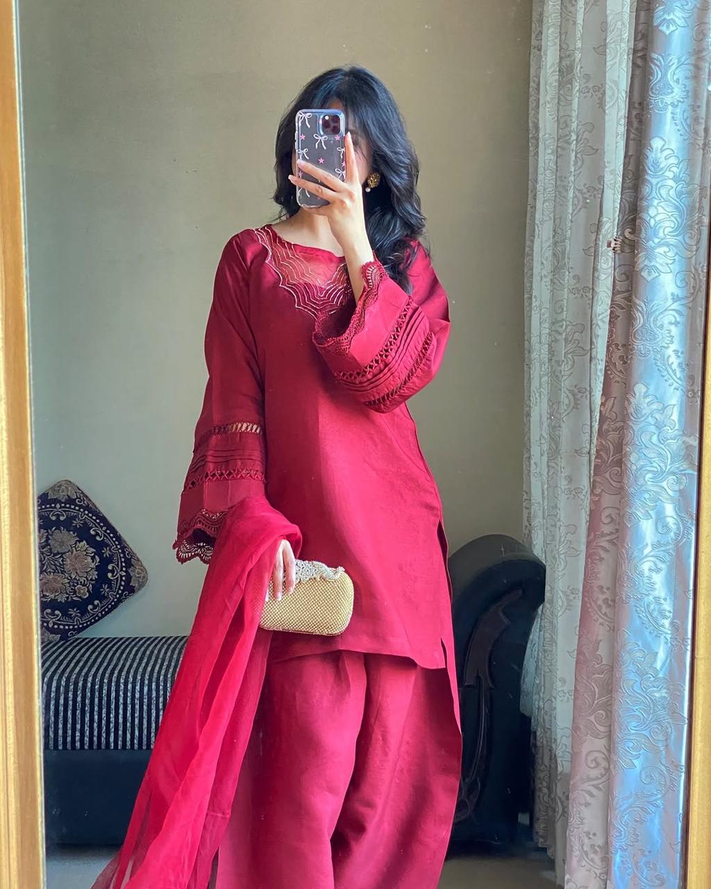 MAHNOOR SILK 3PC WITH FARSHI SHALWAR